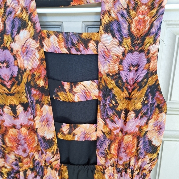 Paperdoll Dress SzM Lined Floral Pink/Black Cutouts Elastic Waist Short Polyeste - Picture 3 of 10